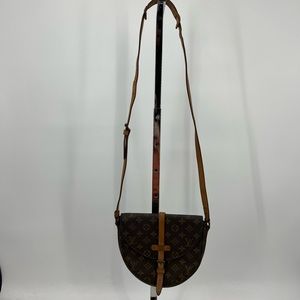 ❤️sold❤️Louis Vuitton monogram Vintage Shanti Crossbody Bag